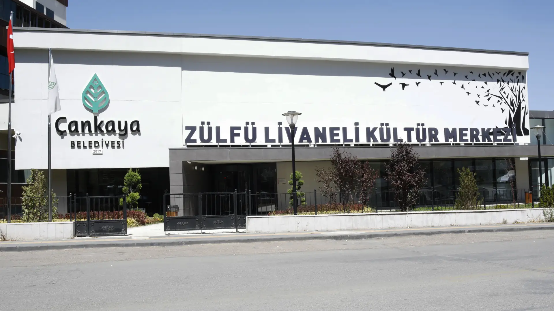 Zülfü Livaneli Kültür Merkezi hizmet görseli