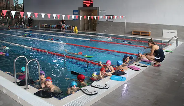 Erdal İnönü Kapalı Yüzme Havuzu hizmet görseli